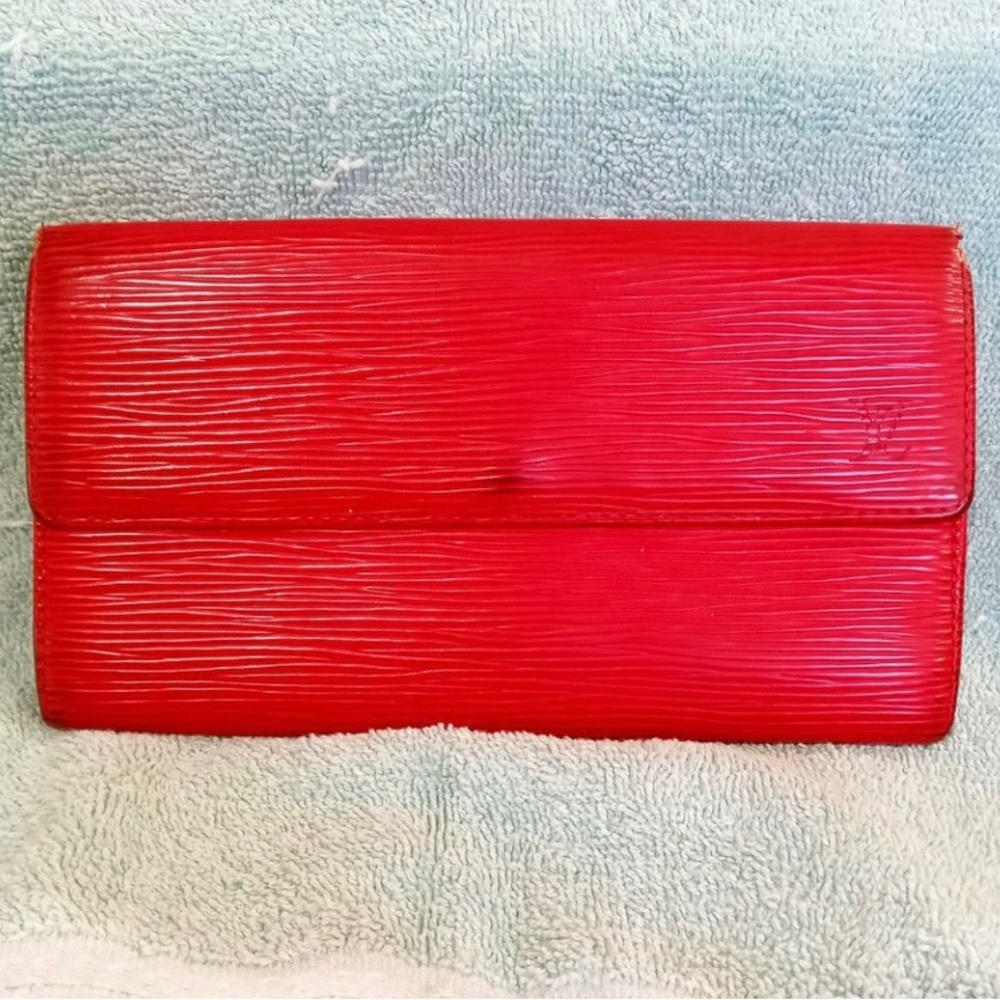 Louis Vuitton Epi Red Leather Wallet
LV